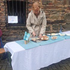 Brotbacken / Sandra Kurz-Schneider