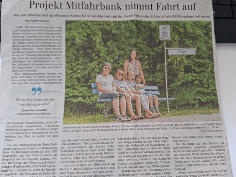 Mitfahrerbank