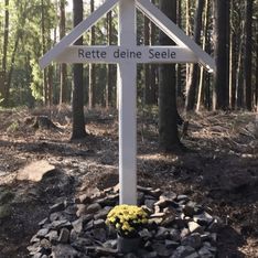 Weiße Kreuz / Uwe Knipp